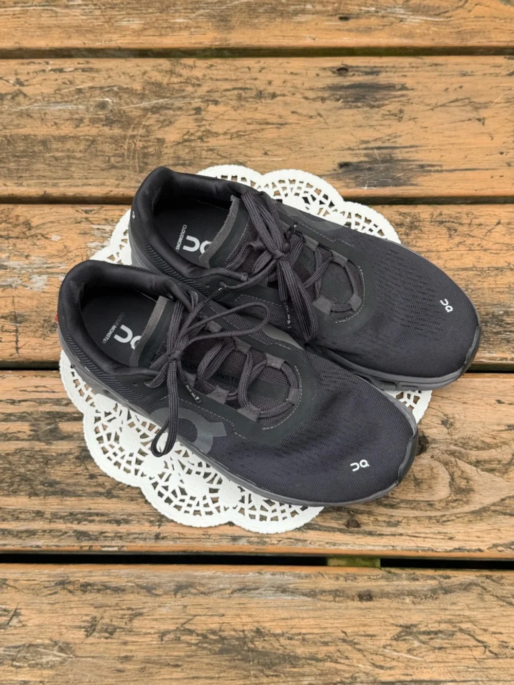 On Women's Cloudswift Running Shoes - Black and Gray